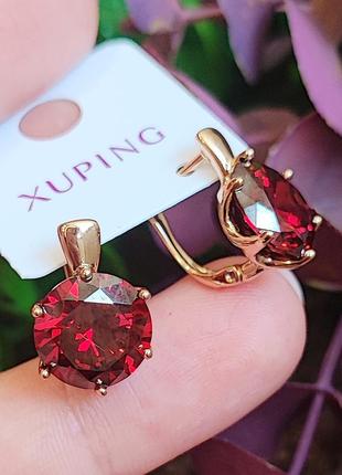 Серьги xuping длина 1.7см ширина 1.1см медицинское золото позолота 18к цирконий с1335