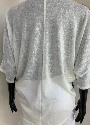 Принтована блуза футбока з тропічним листям9 фото