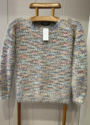 Свитер в наличии.
