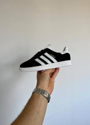 Женские кроссовки адидас газель чёрные с белым adidas gazelle ‘black’ bb54768 фото