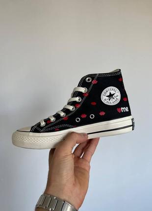 Жіночі кеди конверси converse chuck 70 embroidered lips  black a01600c