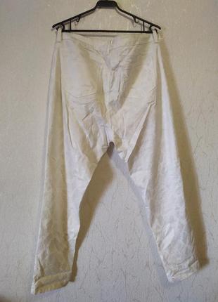 Білі джинси, принт "рептилія", 18 розмір3 фото