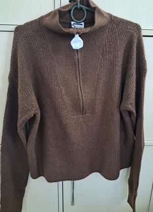 Свитер на молнии