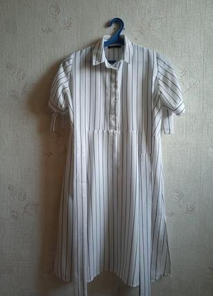 Сукня - сорочка.