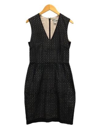 Черное красивое платье h&amp;m из ткани с вышивкой на люверсах3 фото