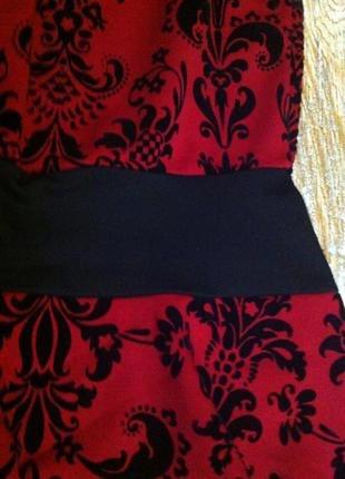 Стильное красное алое мини платье с сеткой и бархатным велюровым рисунком с-м италия7 фото