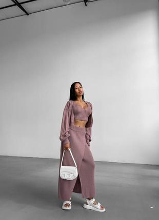 Вязаный костюм тройка топ кардиган и юбка