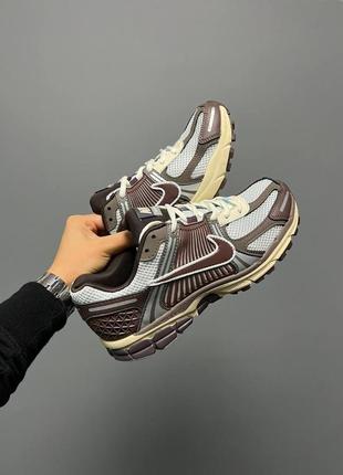 Кросівки nike wmns zoom vomero 5 'earth fossil'3 фото