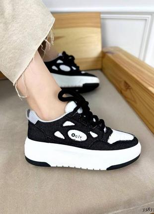 Кеди на платформі