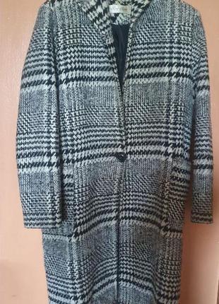 Женское осенее пальто с капюшоном