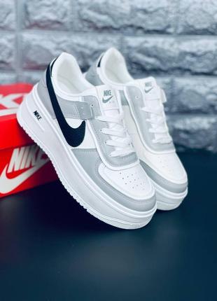 Nike air force 1 кросівки білі з сірими вставками жіночі або підліткові розміри 36-41