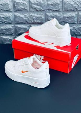 Nike air force1 белые с оранжевыми эмблемами размеры 36-417 фото