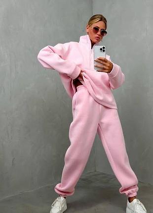 Женский костюм