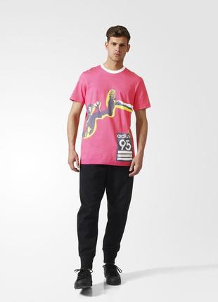 Красочная футболка adidas mens m archive catalog retro fashion bright  pink graphic