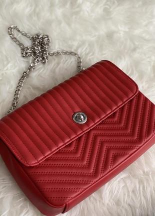 Стильна сумочка zara, червоного кольору середній розмір2 фото