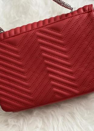 Стильна сумочка zara, червоного кольору середній розмір3 фото