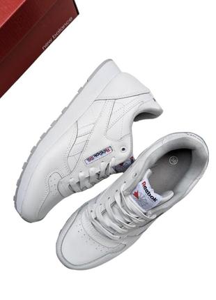 Женские кроссовки reebok classic белые4 фото