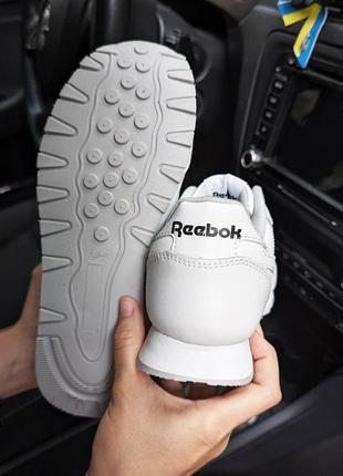 Женские кроссовки reebok classic белые8 фото