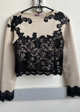 Костюм бежевого цвета