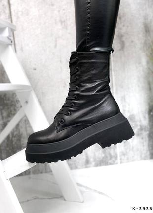 Натуральные кожаные черные демисезонные и зимние ботинки на высокой подошве1 фото