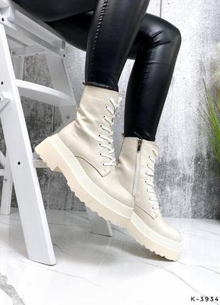 Натуральные кожаные демисезонные и зимние ботинки цвета айвори на высокой подошве5 фото