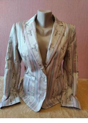 Брендовий піджак hunt club з квітами в смужку