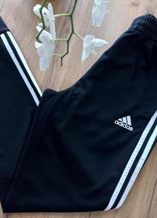 Adidas спортивные штаны с лампасами s-размер. оригинал коллекция 2022 на легком флисе8 фото