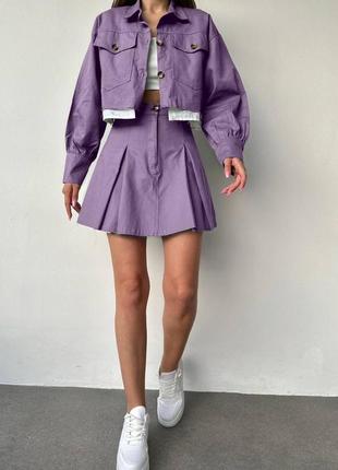 Костюм классический пиджак короткий с обманками хлопков юбка плиссе мини тенниска комплект юбка жакет черный синий фиолетовый зеленый стильный4 фото