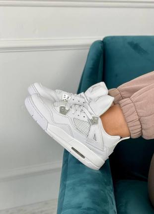 Женские кроссовки nike air jordan 4 retro white