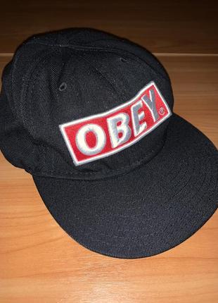 Класичні кепки obey та kenzo