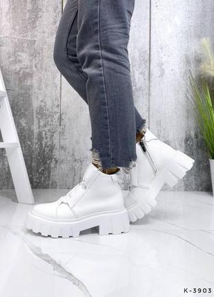 Натуральные кожаные белые демисезонные и зимние ботинки3 фото