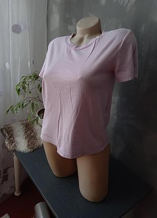 Футболка zara лавндового цвета