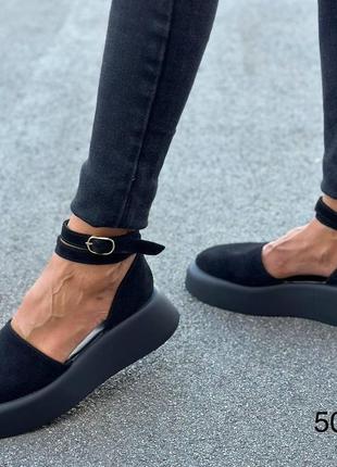 Трендові жіночі натуральні туфлі з ремінцем, туфлі чорного кольору на завищеній підошві