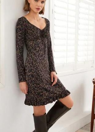 Плаття на зав'язку спереду