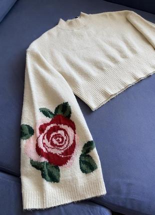 Джемпер в розах