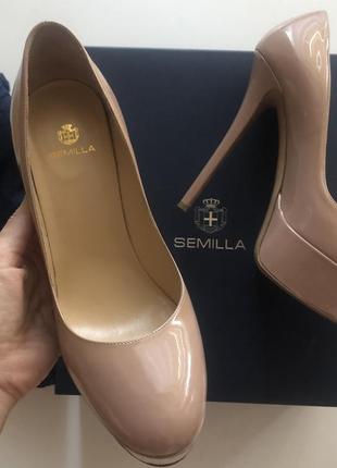 Нюдовые бежевые итальянские туфли semilla оригинал, лак кожа, 394 фото