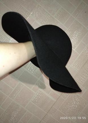 Вовняна капелюх з полями