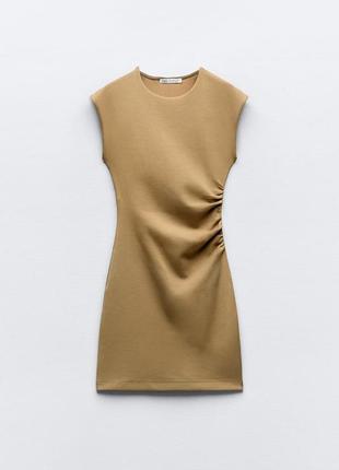 Коротка облягаюча сукня бежева zara new