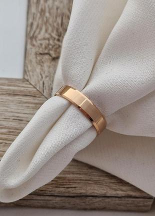 Золота обручка гладка американка