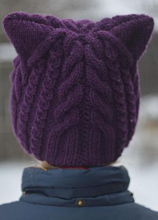 Модная шапка у шками