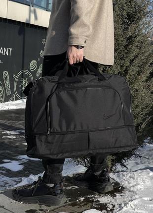 Дорожная сумка черная nike черное лого6 фото