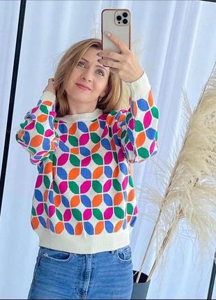 Жіночий теплий светр у стилі oversize, з красивим принтом, білий