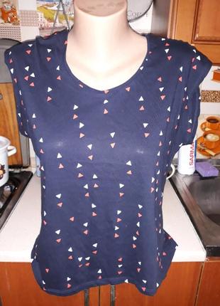 Фірмова футболка mango! розмір s-m.