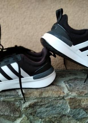 Кросівки оригінал різних розмірів