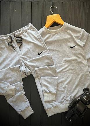Мужской спортивный костюм nike