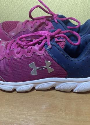 Кроссовки брендовые under armour р.38,5