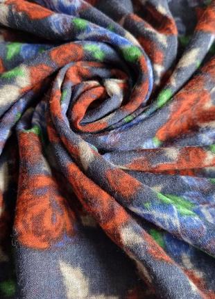 Женский палантин шарф  платок с цветочным принтом4 фото