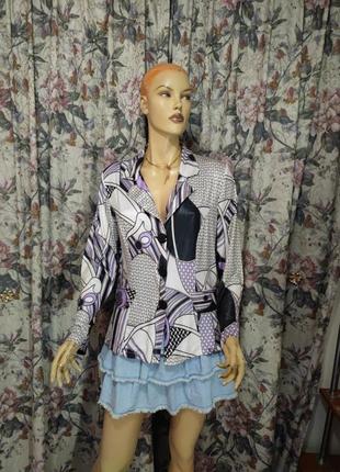 Жакет женский очень красивый.