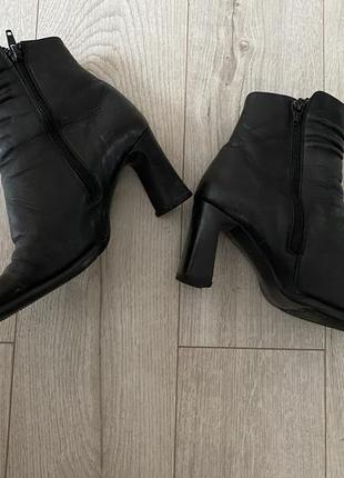 Стильні чоботи
