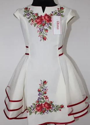 Платье модельное с вышивкой в украинском стиле "цветочный орнамент"1 фото